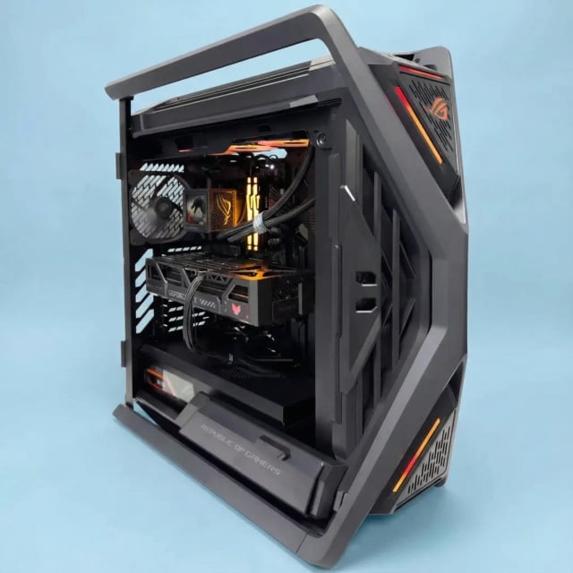 HYPERION Titan (Ryzen 9 9950X3D, RTX 5090 32GB GPU, 64GB DDR5 RAM) - Gaming PC Component | High Performance Hardware